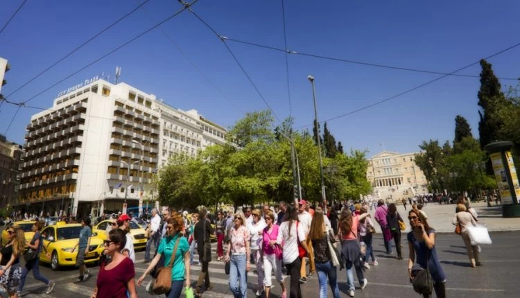 Διαβάστε πως οι Έλληνες αυξήθηκαν κατά 33.210 αλλά οι γεννήσεις μειώθηκαν…